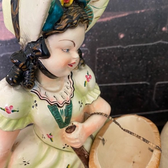 Gorgeous vintage German Plaster Figurine Late 1800’s - Picture 6 of 10